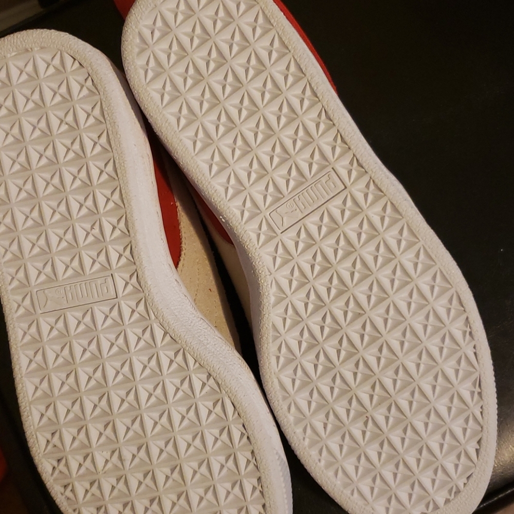 Puma sneakees - Picture 4 of 4
